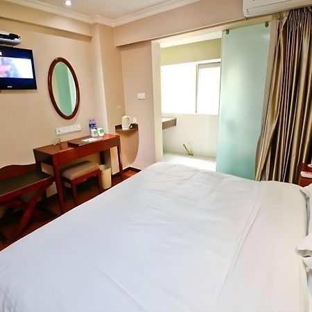 Greentree Inn Xi'An Bell And Drum Tower Food Street Ancient City Wall Ximen Express Hotel מראה חיצוני תמונה