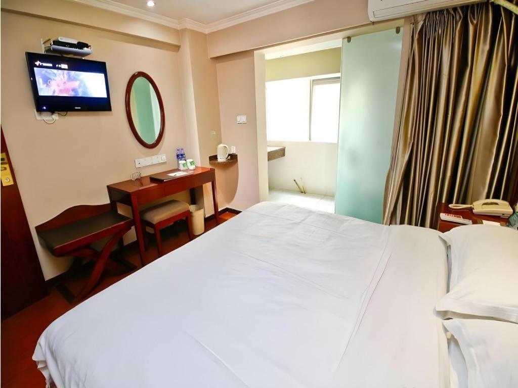 Greentree Inn Xi'An Bell And Drum Tower Food Street Ancient City Wall Ximen Express Hotel מראה חיצוני תמונה