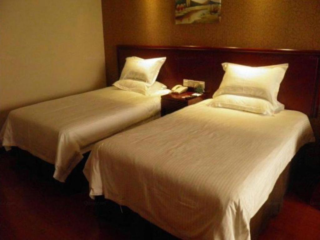 Greentree Inn Xi'An Bell And Drum Tower Food Street Ancient City Wall Ximen Express Hotel מראה חיצוני תמונה